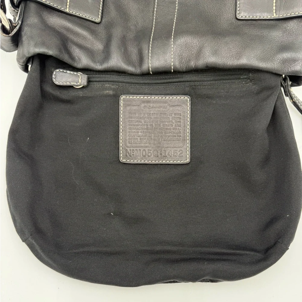 Coach Soho Buckle Flap Hobo Black Leather Y2K Shoulder Bag 1452 Silver Hardware